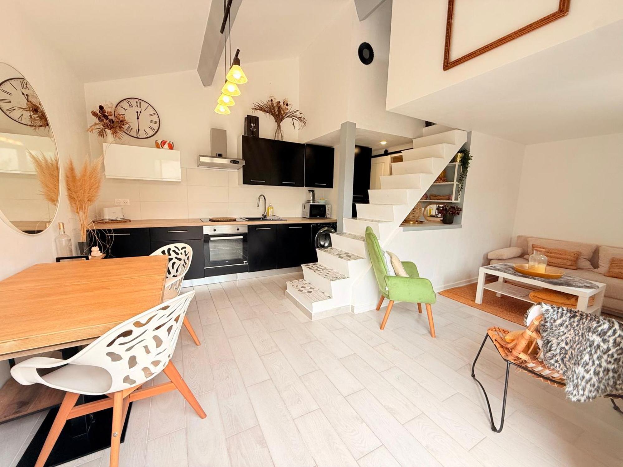 Maison Avec Jardin Et Piscine * La Motte